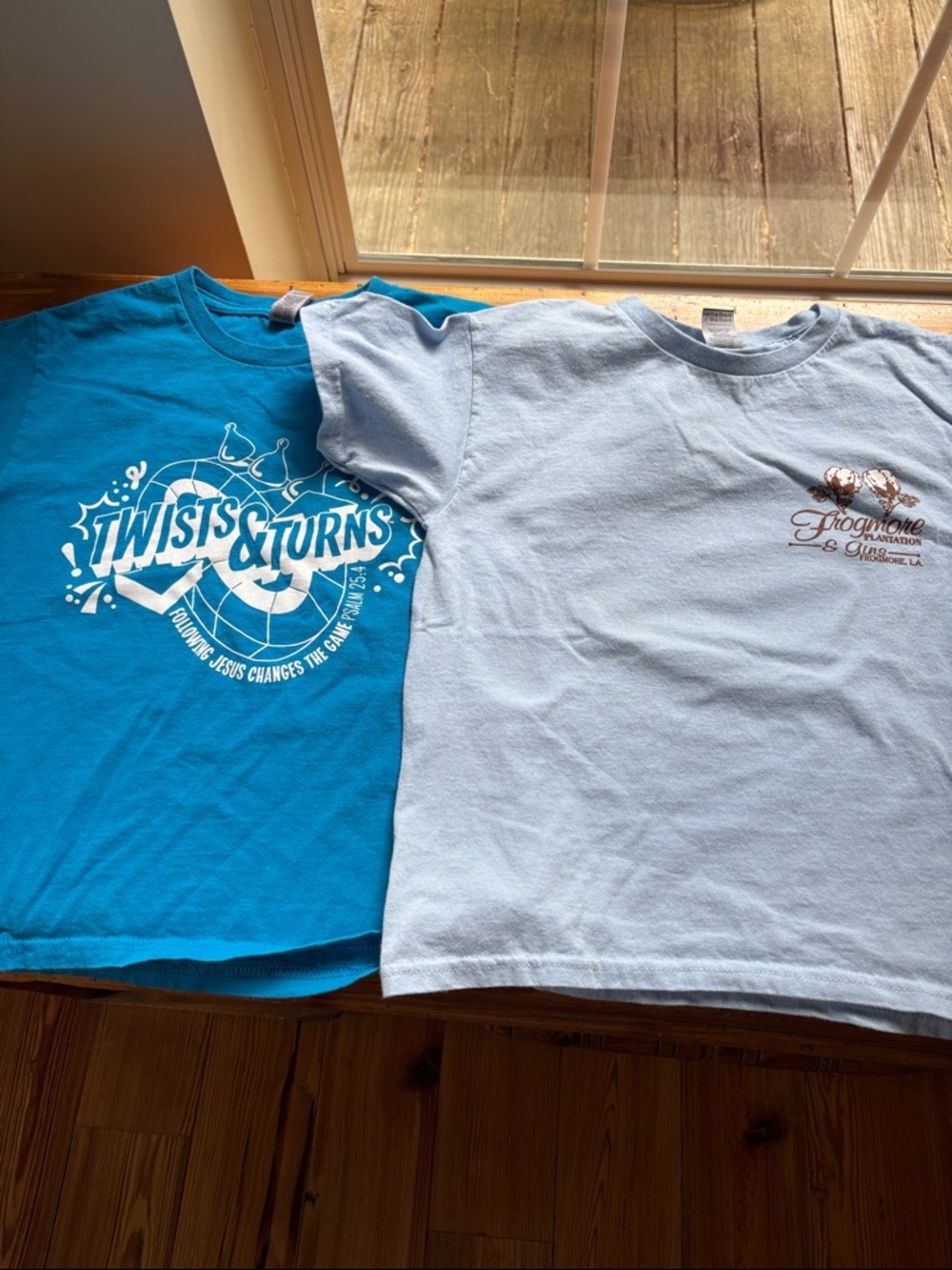 2 T-Shirts Size Small Youth